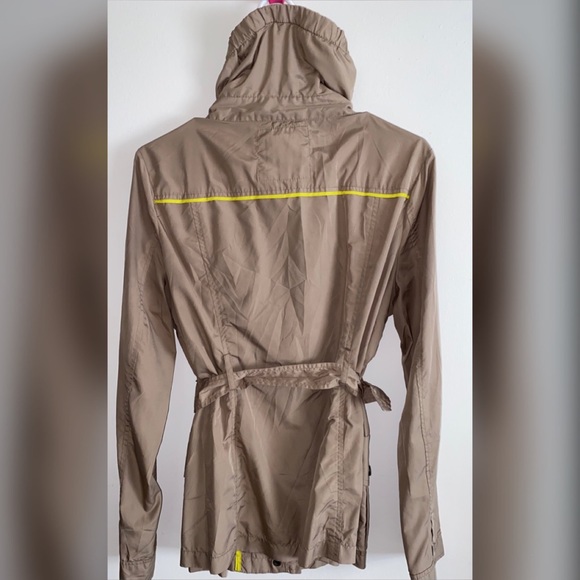 “The Limited” Wind Jacket Windbreaker - Picture 4 of 5